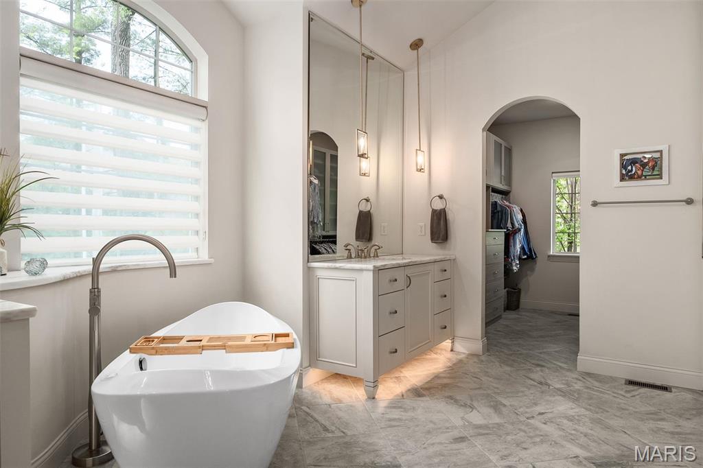 139 Frontenac Forest