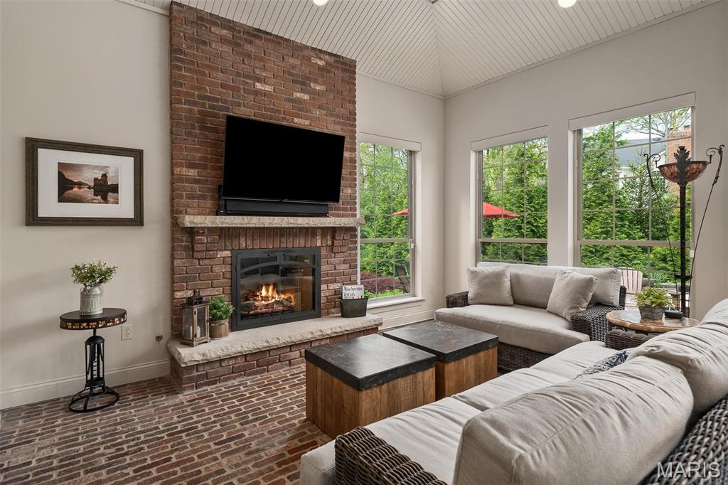 139 Frontenac Forest