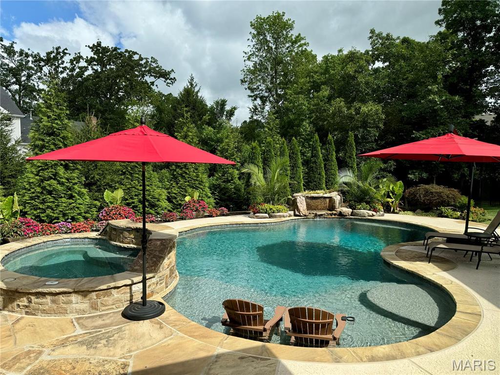 139 Frontenac Forest