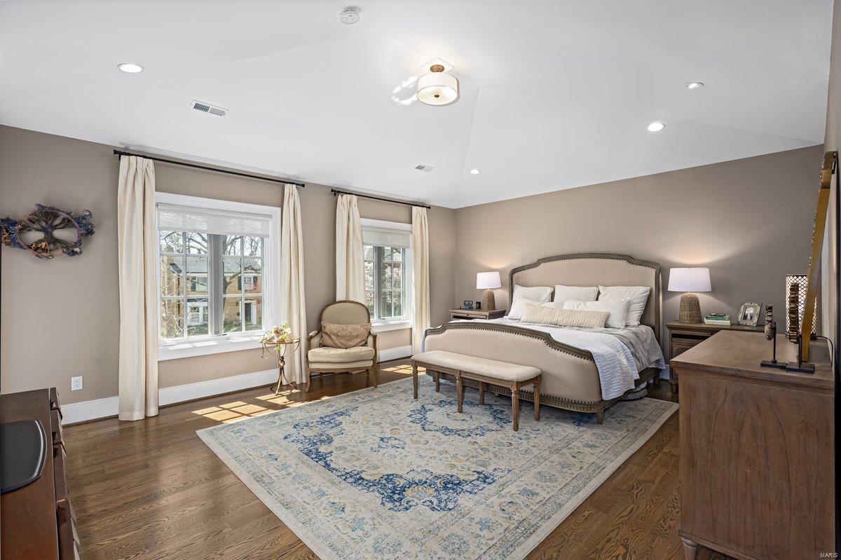 8121 Stratford Drive