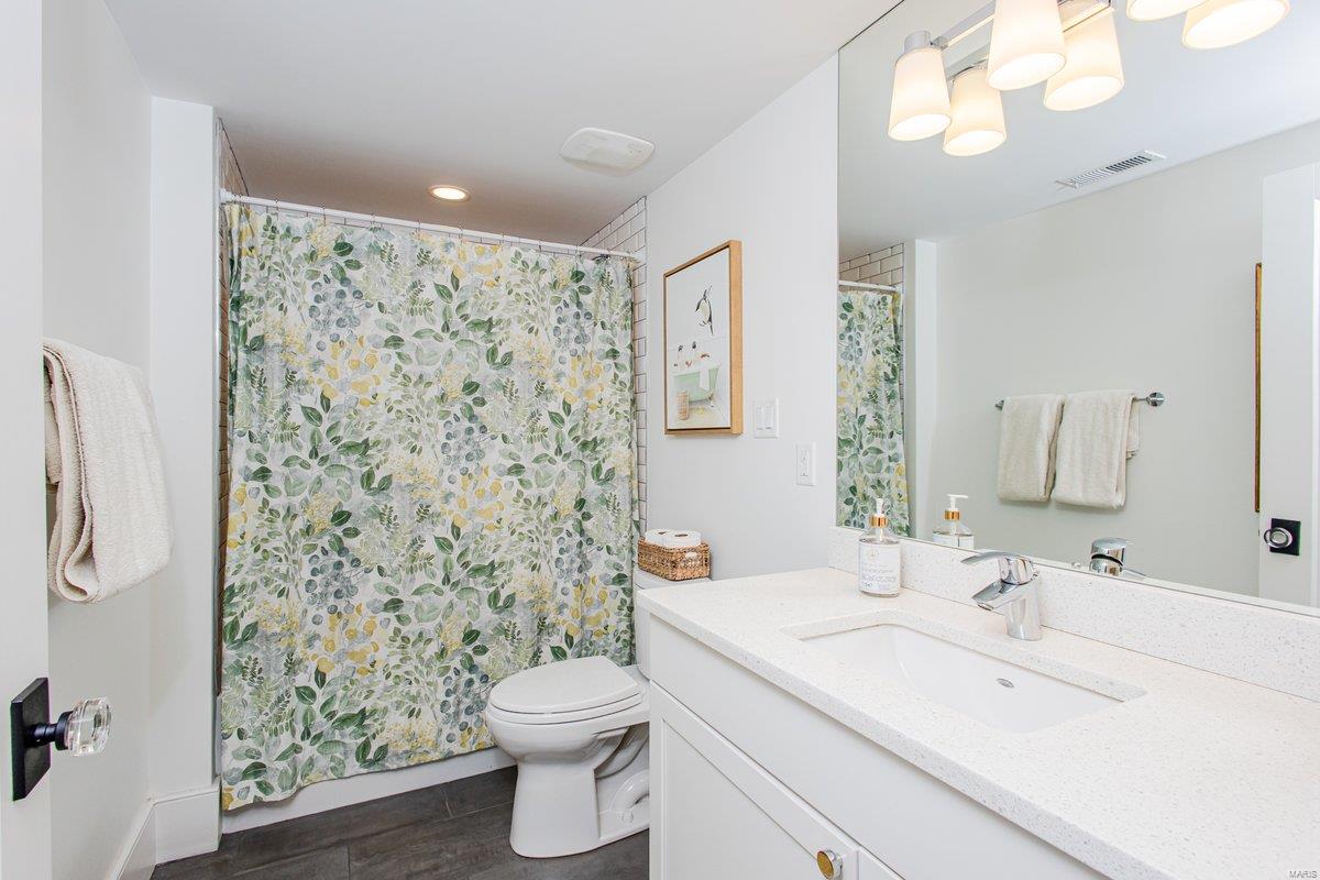 8121 Stratford Drive