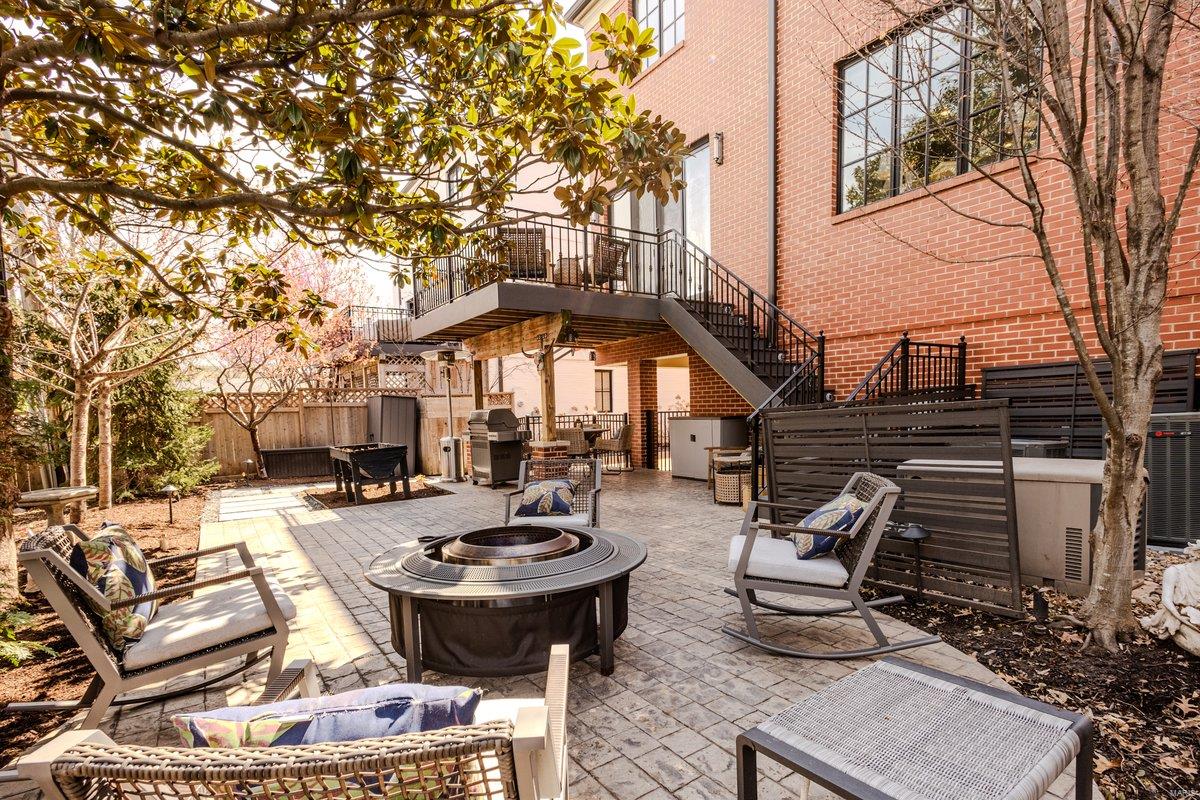 8121 Stratford Drive