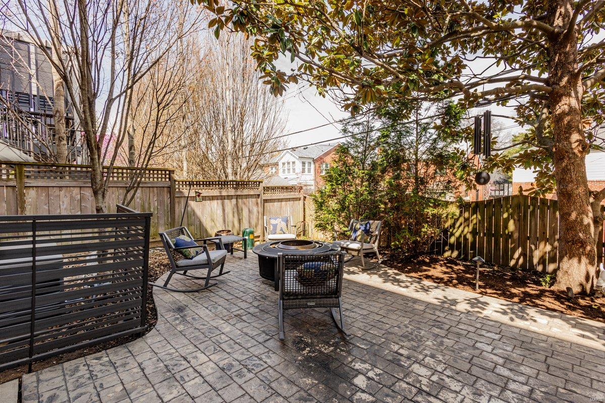 8121 Stratford Drive