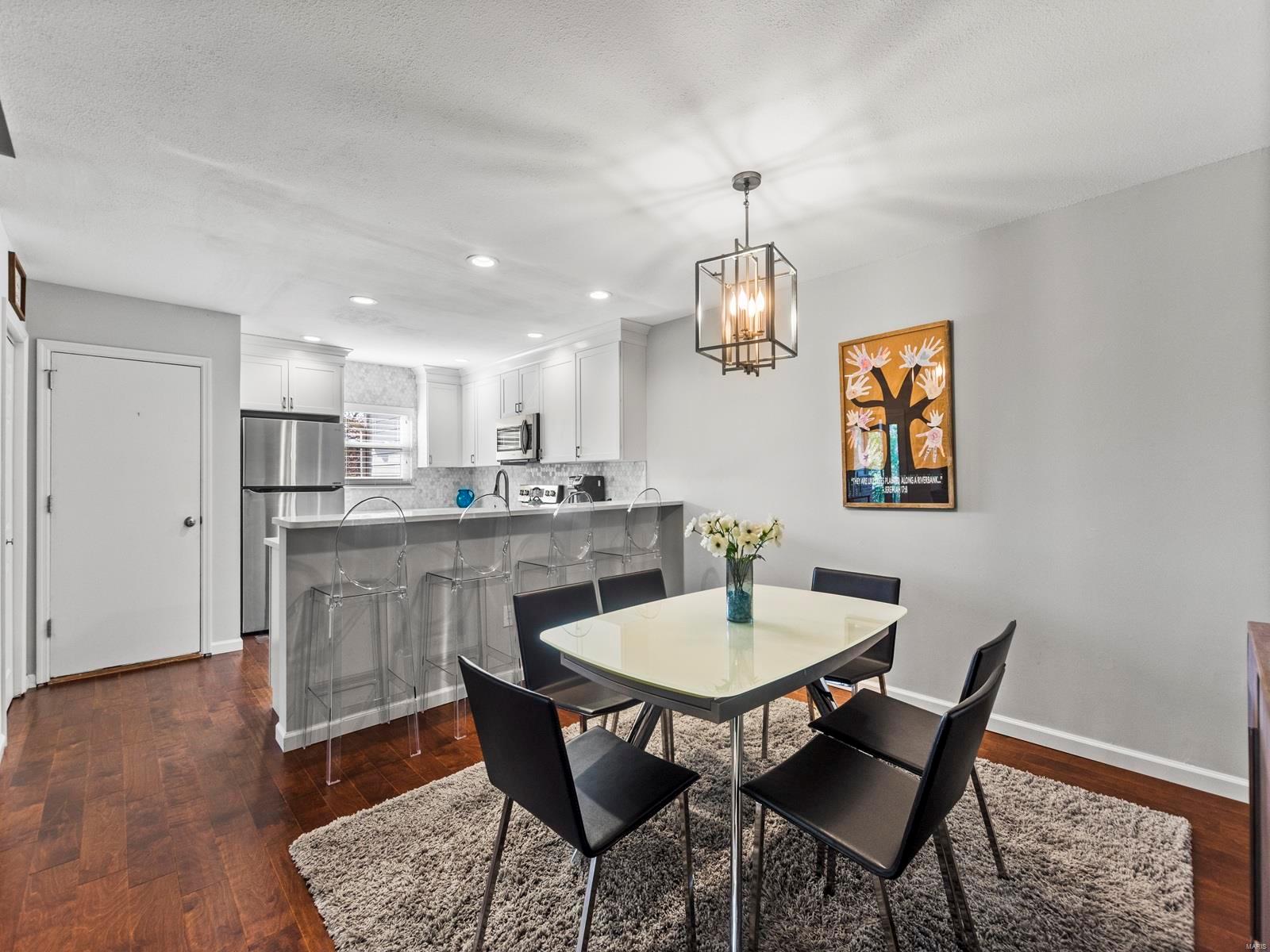 1020 King Henry Court