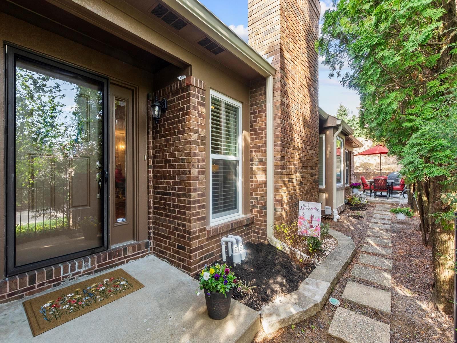 1020 King Henry Court