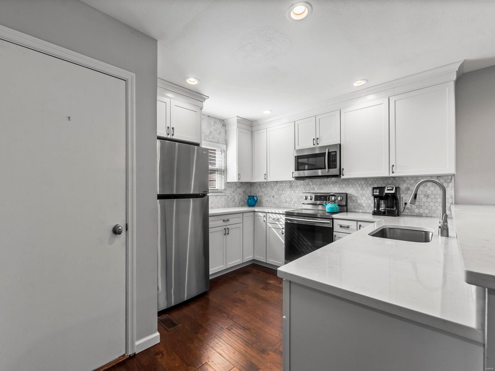 1020 King Henry Court