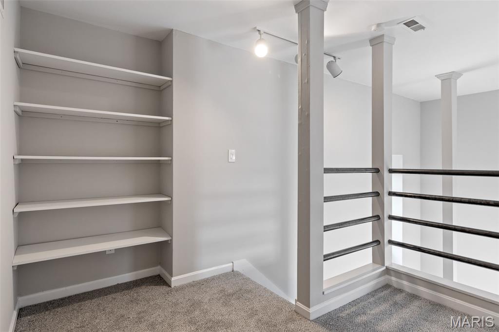 1047 Lafayette Avenue
