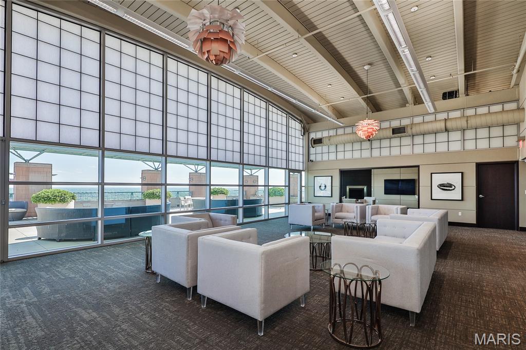 8025 Maryland Avenue Unit: 9C