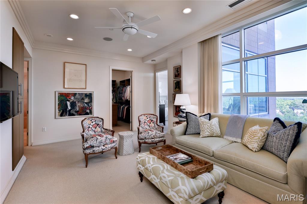 8025 Maryland Avenue Unit: 9C