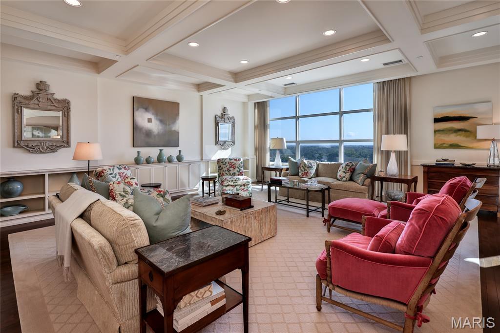 8025 Maryland Avenue Unit: 9C