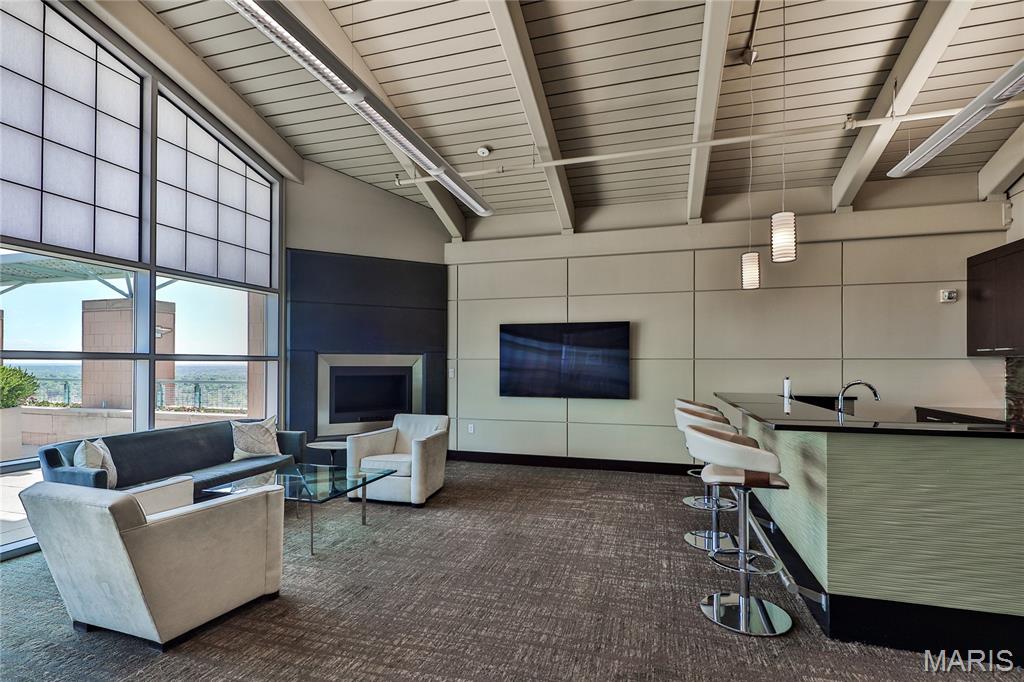 8025 Maryland Avenue Unit: 9C