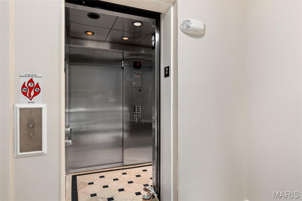 7527 Oxford Avenue Unit: 1E