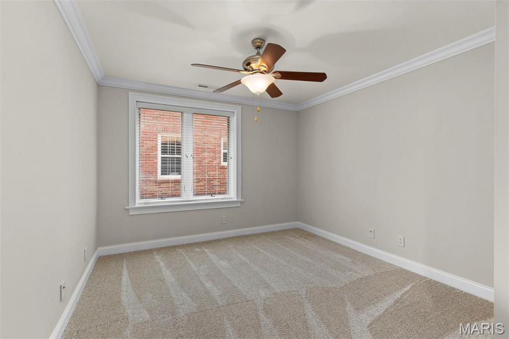 7527 Oxford Avenue Unit: 1E