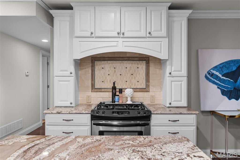 7527 Oxford Avenue Unit: 1E