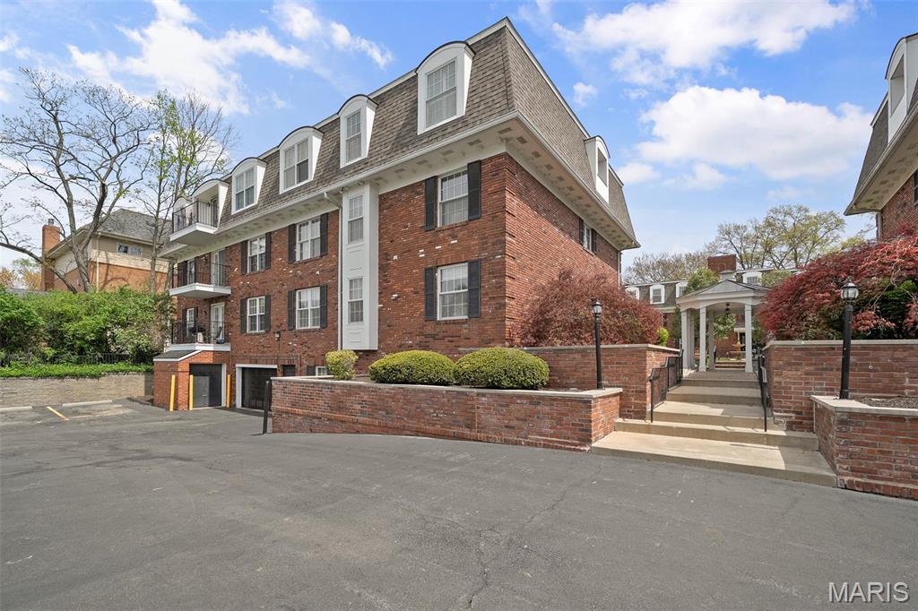 528 N Kirkwood Road Unit: 2B