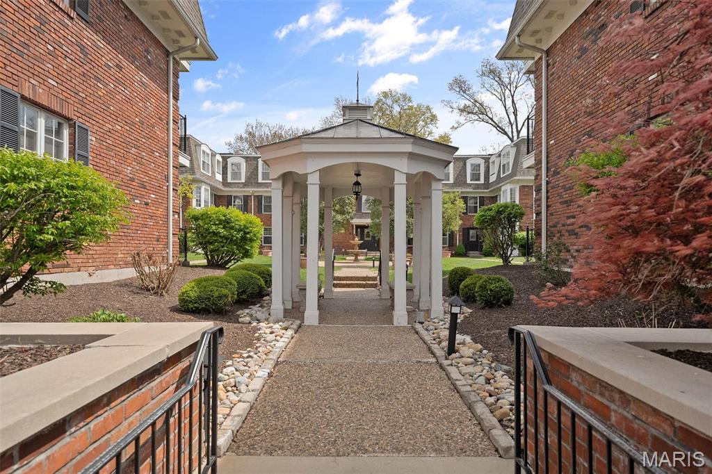 528 N Kirkwood Road Unit: 2B