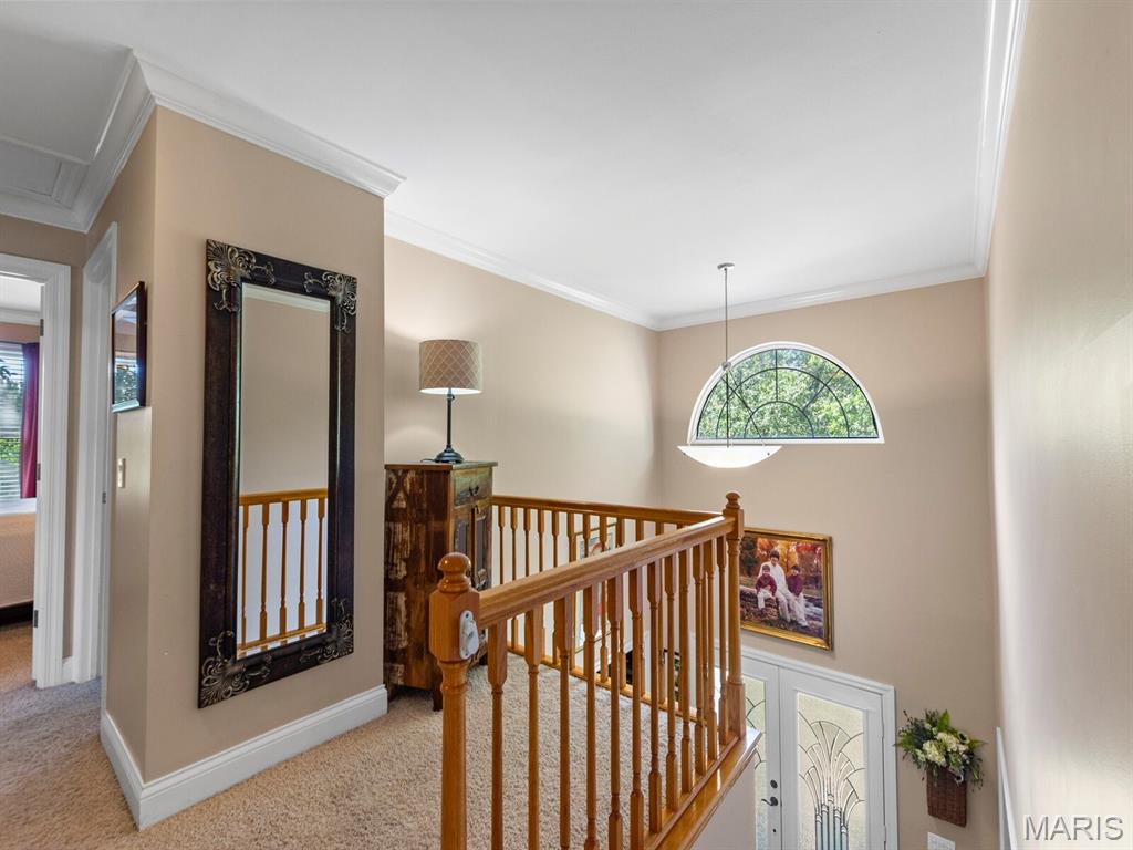 225 W Manor Drive