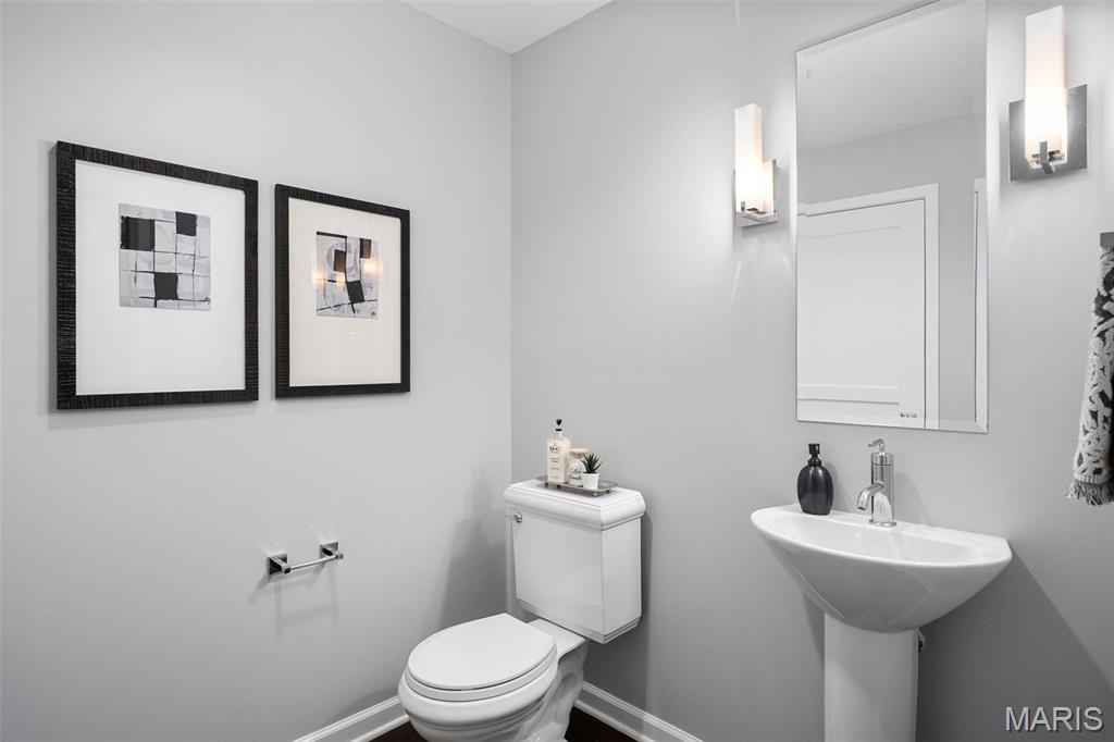 4909 Laclede Avenue Unit: 805