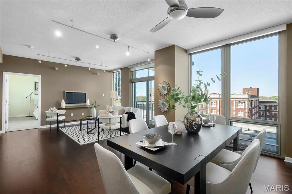 4909 Laclede Avenue Unit: 805