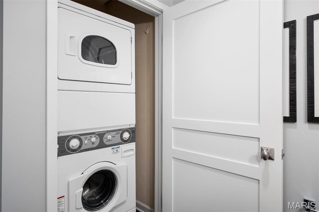 4909 Laclede Avenue Unit: 805