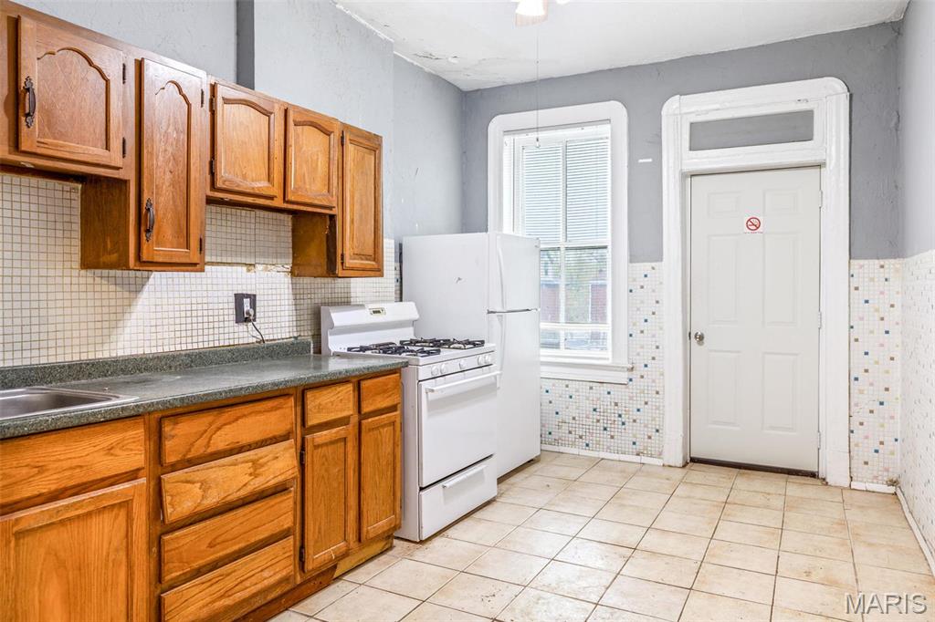 3727 Connecticut Street