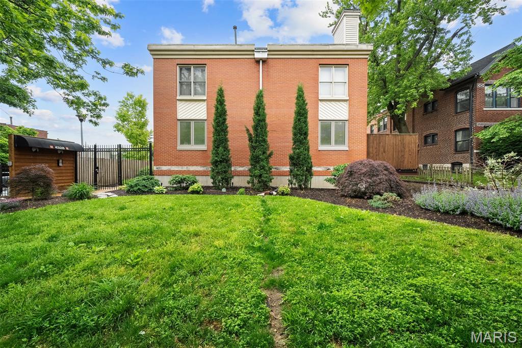 4328 Maryland Avenue Unit: 3