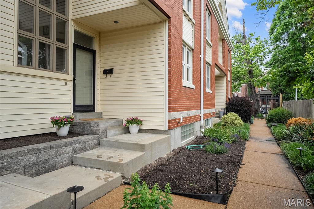 4328 Maryland Avenue Unit: 3