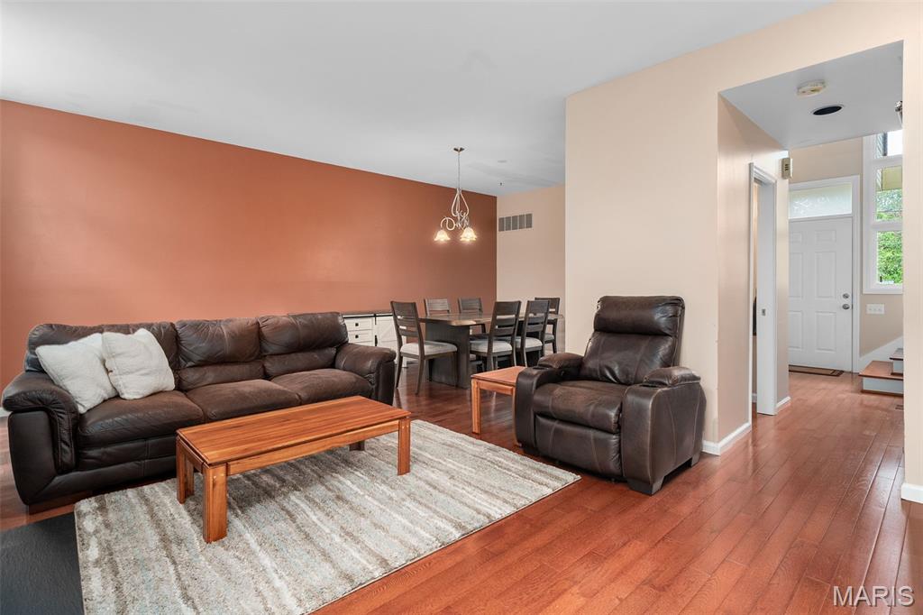 4328 Maryland Avenue Unit: 3