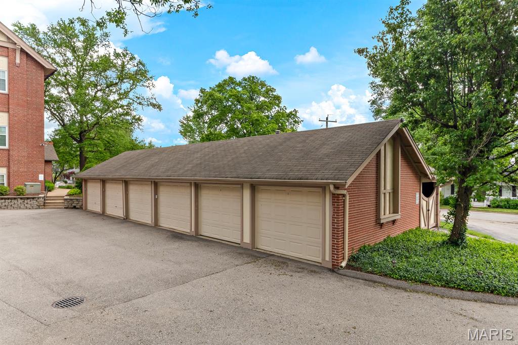 529 Colebrook Drive Unit: F