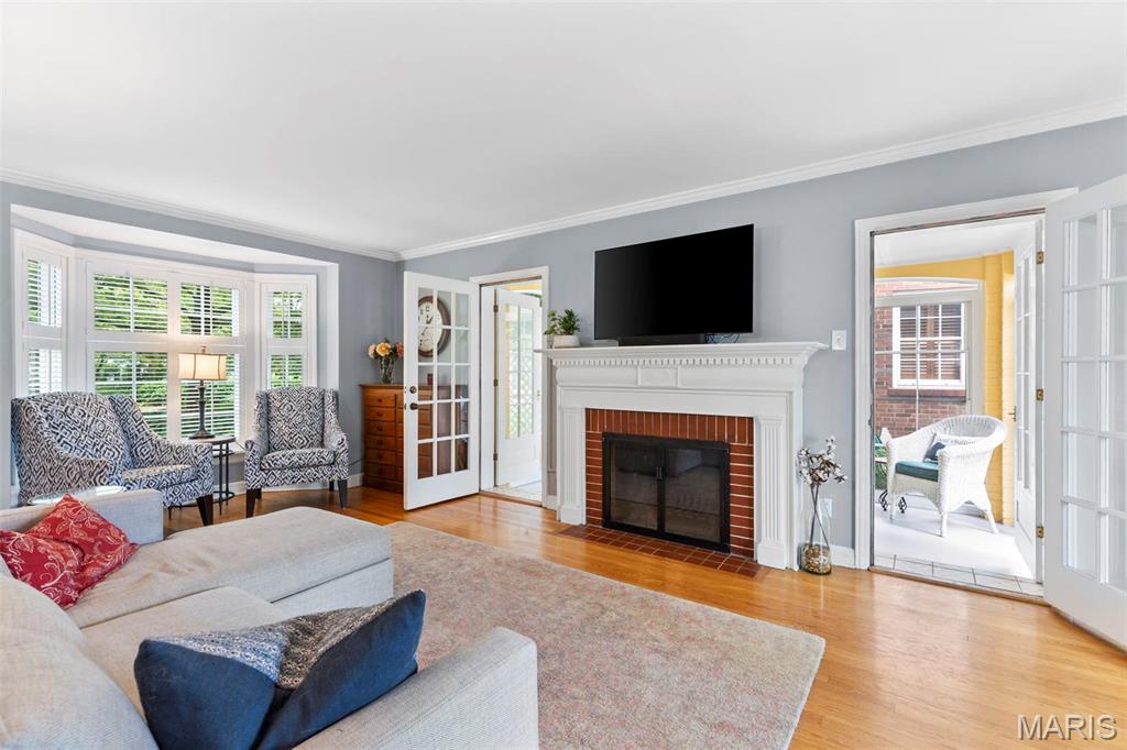 8055 Teasdale Avenue