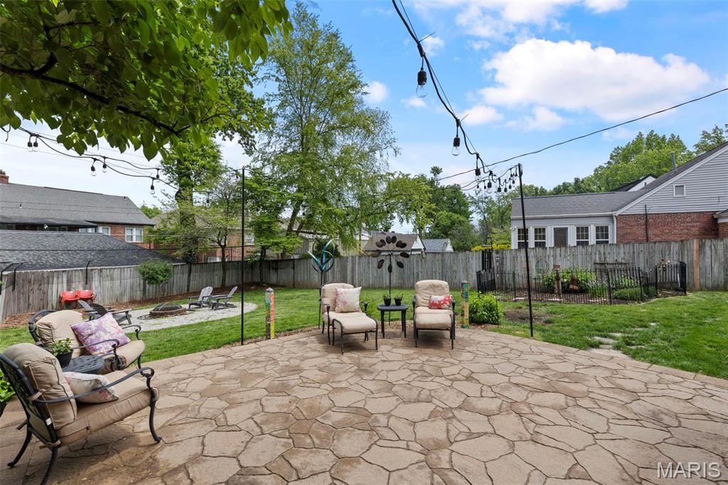 8055 Teasdale Avenue