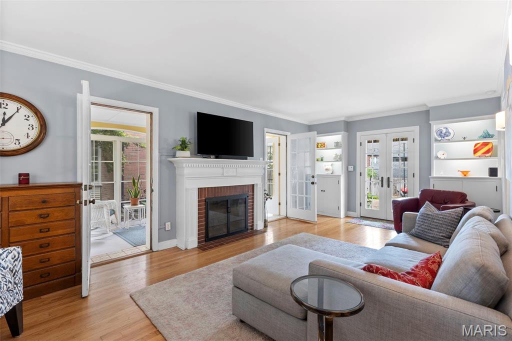 8055 Teasdale Avenue