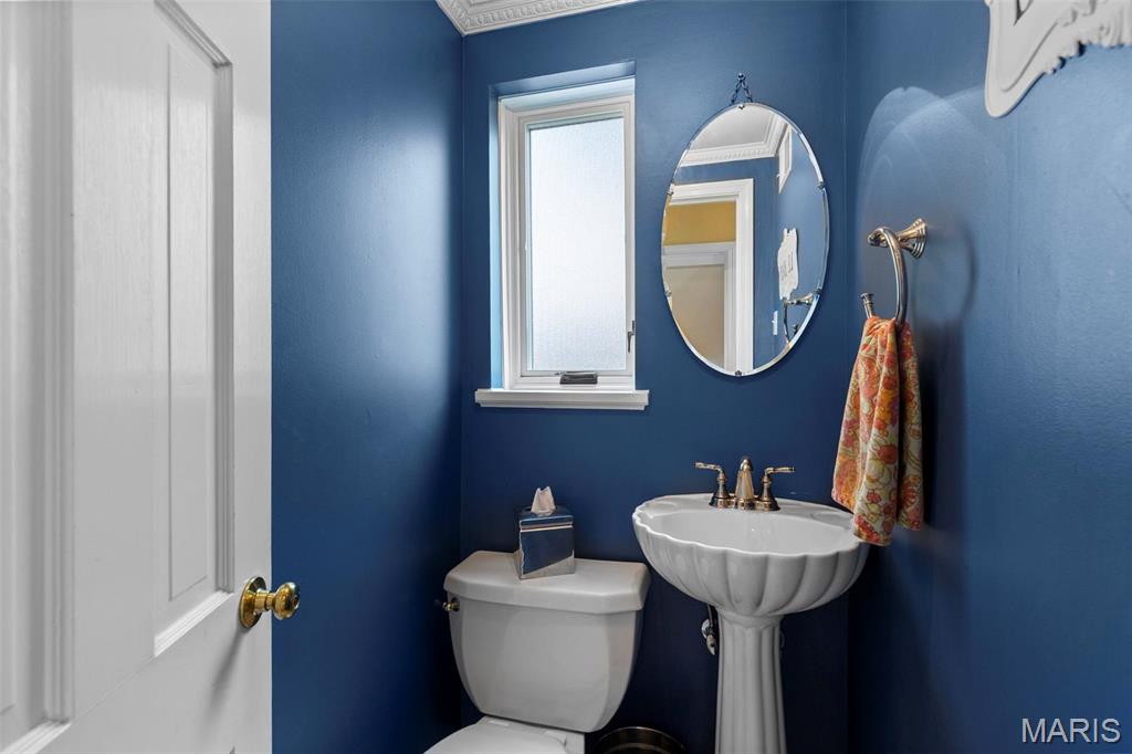 8055 Teasdale Avenue