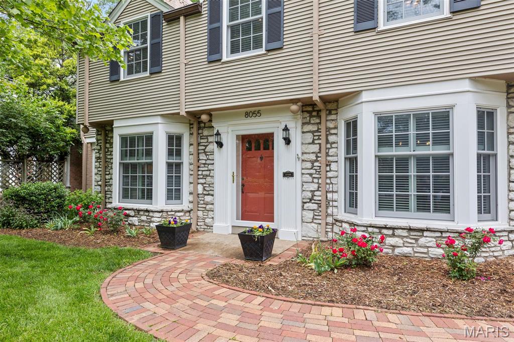 8055 Teasdale Avenue