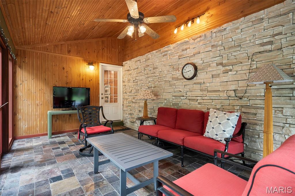 1805 Firethorn Drive