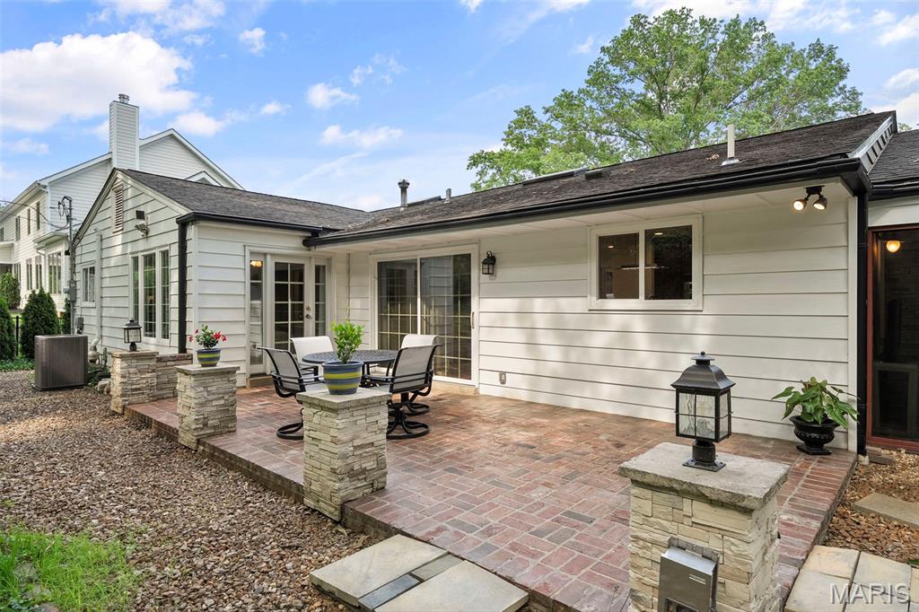 1805 Firethorn Drive