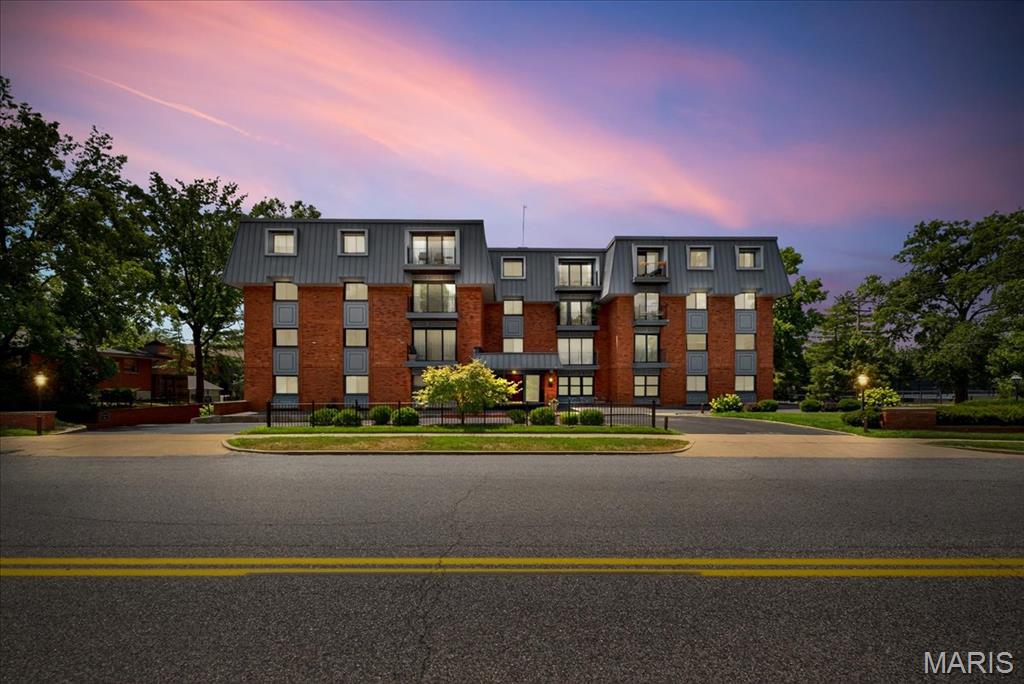 450 W Adams Avenue Unit: 14