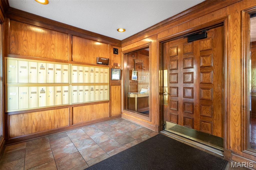 450 W Adams Avenue Unit: 14