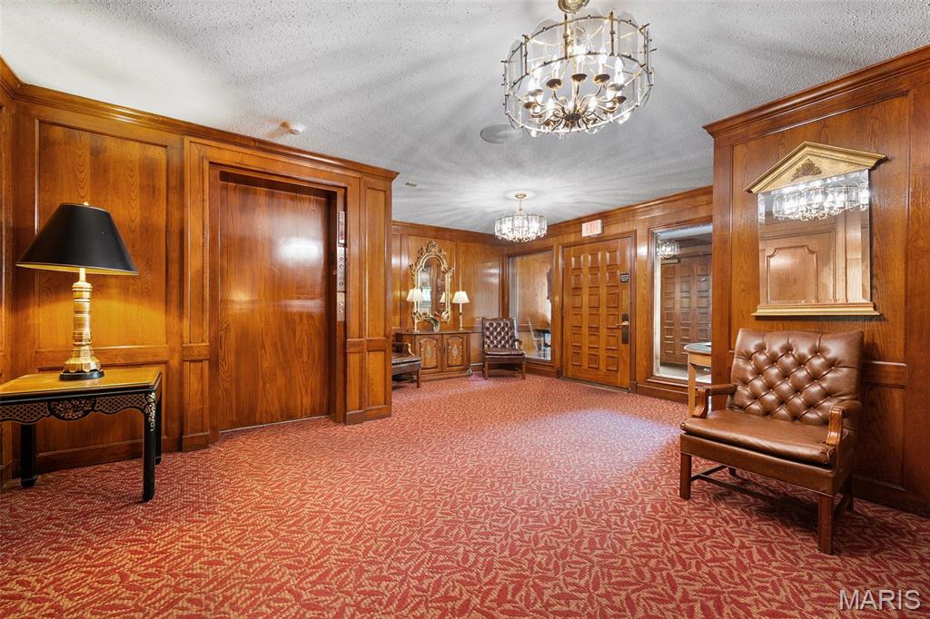 450 W Adams Avenue Unit: 14