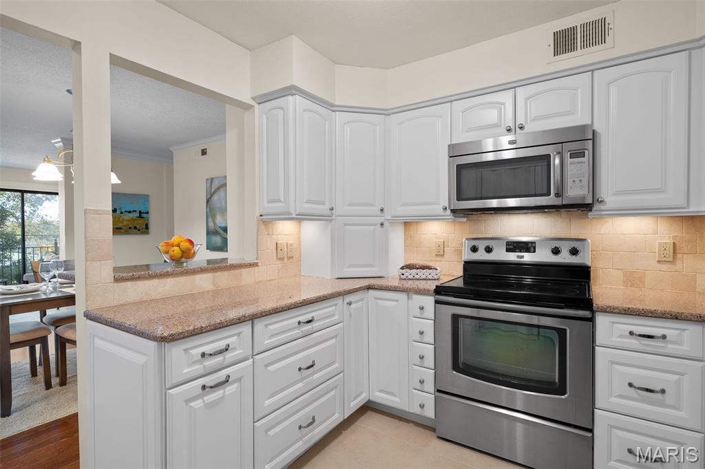 450 W Adams Avenue Unit: 14