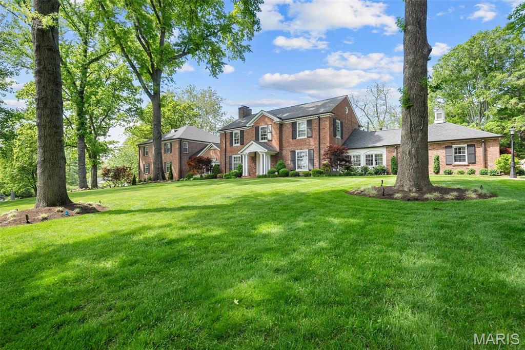 7 Greenbriar Drive