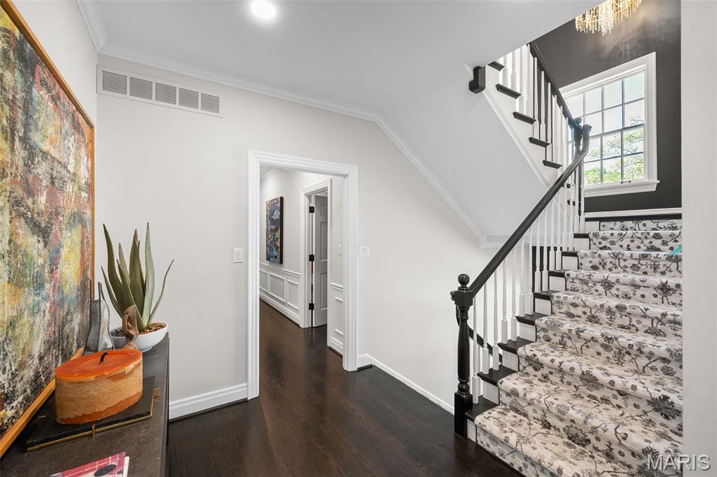 7 Greenbriar Drive