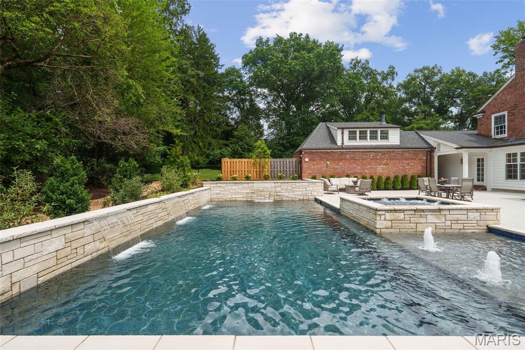 7 Greenbriar Drive
