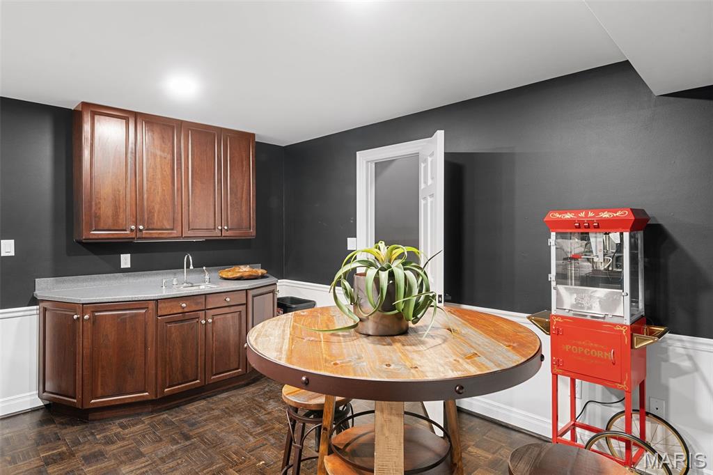 7 Greenbriar Drive