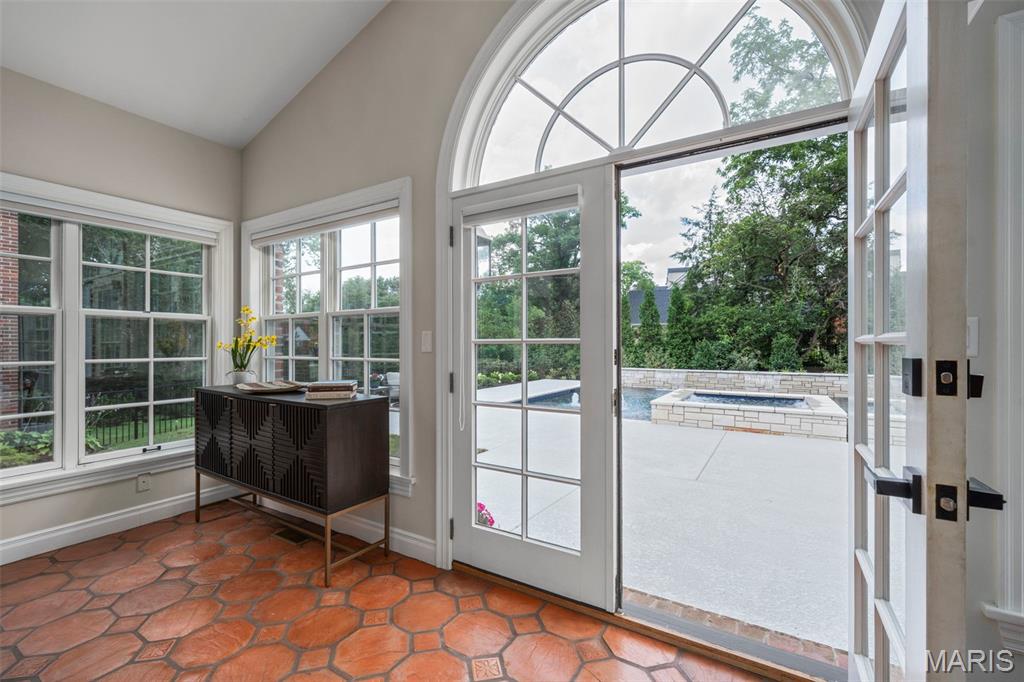 7 Greenbriar Drive