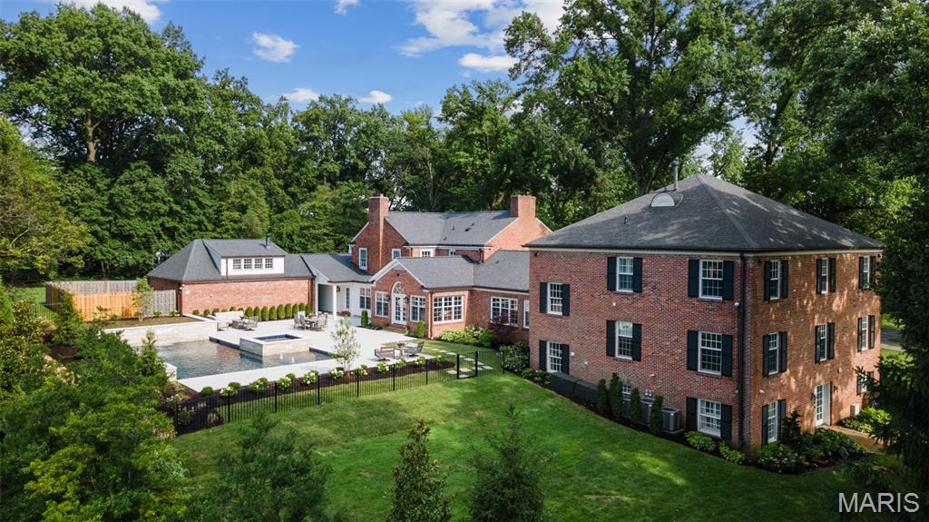 7 Greenbriar Drive