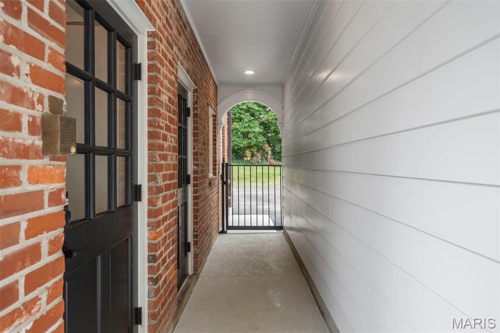 7 Greenbriar Drive