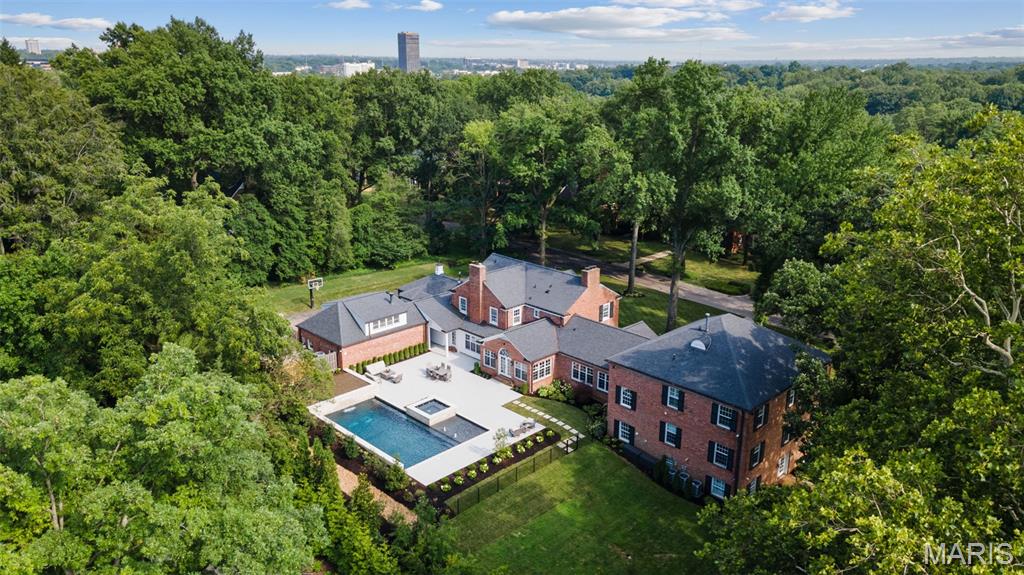 7 Greenbriar Drive