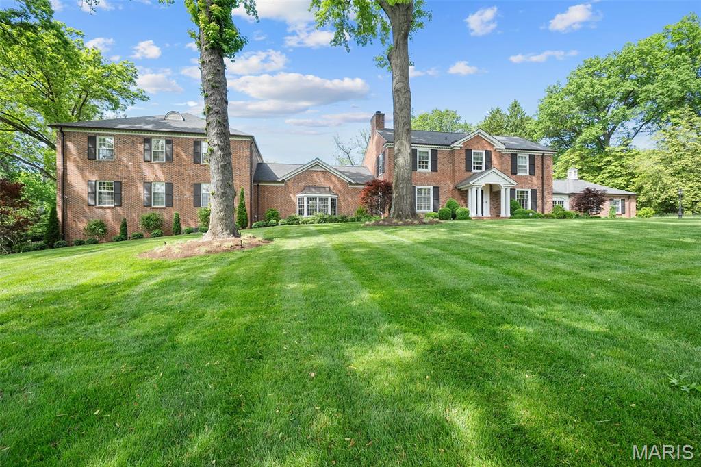 7 Greenbriar Drive