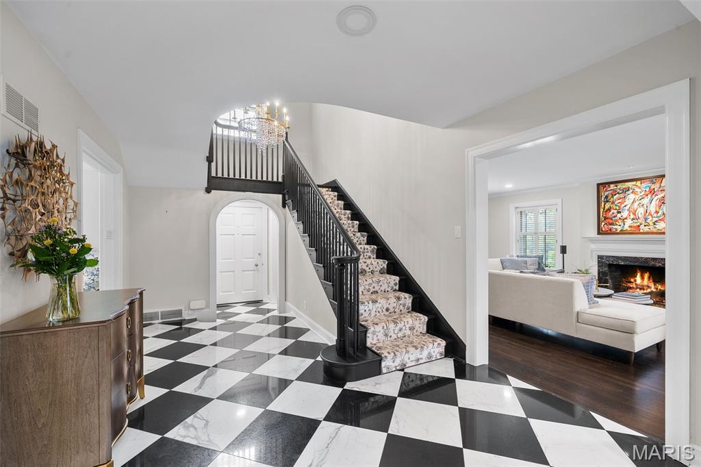 7 Greenbriar Drive